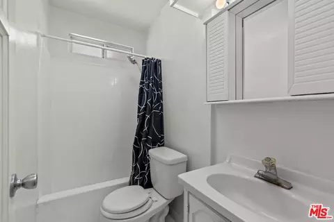6841 Haywood St, Tujunga, CA 91042 photo 12