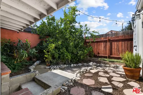 6841 Haywood St, Tujunga, CA 91042 photo 17