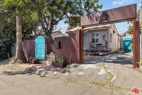 6841 Haywood St, Tujunga, CA 91042 photo 5