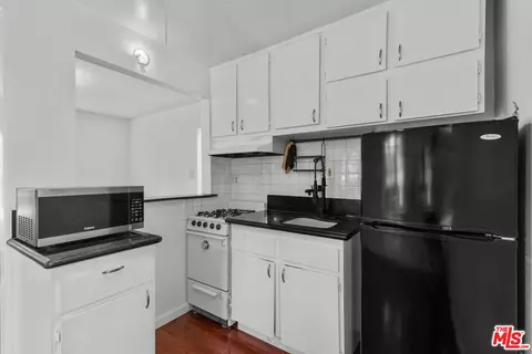 6841 Haywood St, Tujunga, CA 91042 photo 10