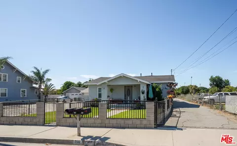 970 E 9th St, Pomona, CA 91766 photo 2
