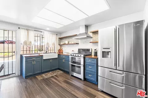Kitchen - 24613 Neptune Ave, Carson, CA 90745 photo 2 of 5
