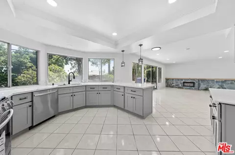 1604 Redwood Way, Upland, CA 91784 photo 12