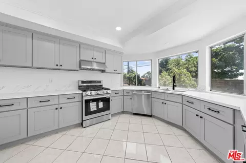 1604 Redwood Way, Upland, CA 91784 photo 11