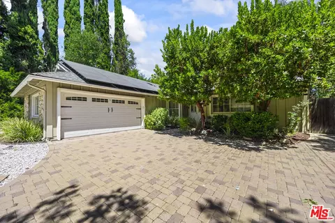 7008 Scarborough Peak Dr, West Hills, CA 91307