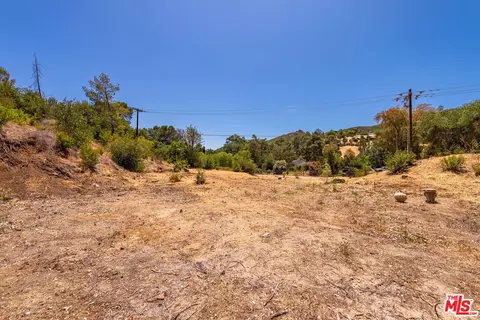 29371 Lake Vista Dr, Agoura Hills, CA 91301