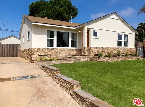 22121 Palos Verdes Blvd, Torrance, CA 90503