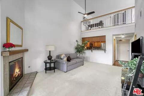 8675 Falmouth Ave #306, Playa Del Rey, CA 90293
