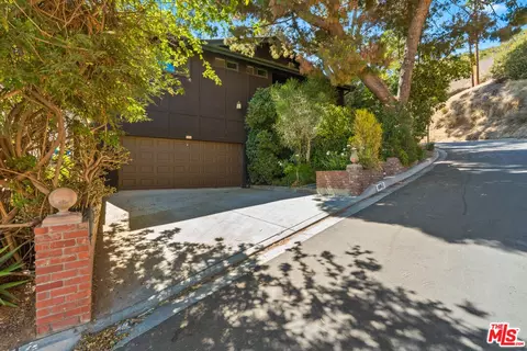 1801 Marion Dr, Glendale, CA 91205