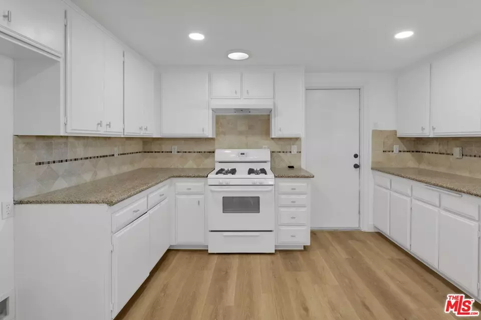  22113 Sioux Rd, Apple Valley, CA 92308 photo 11