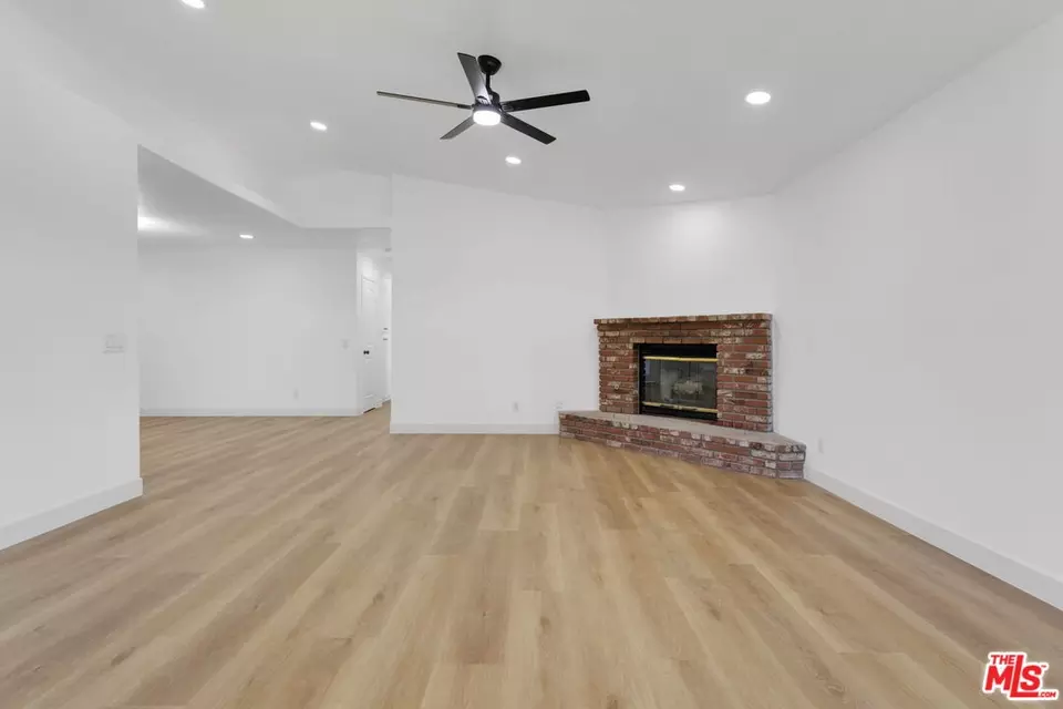  22113 Sioux Rd, Apple Valley, CA 92308 photo 6