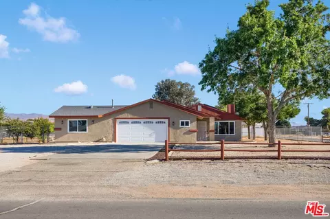 22113 Sioux Rd, Apple Valley, CA 92308