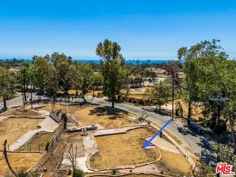 16327 Akron St, Pacific Palisades, CA 90272