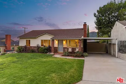 3330 Paraiso Way, La Crescenta, CA 91214