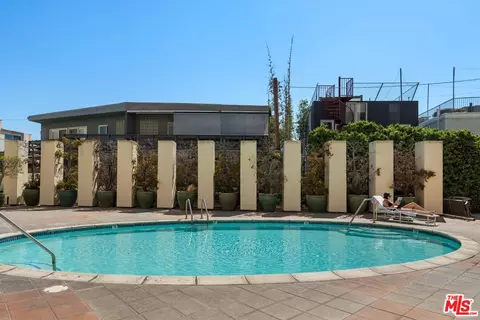 Exterior - 235 Main St #121, Venice, CA 90291 photo 2 of 2