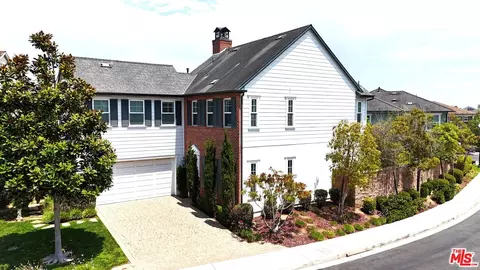 17322 Wareham Ln, Huntington Beach, CA 92649