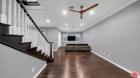 Entry Way - 4104 Baltic St, Oxnard, CA 93035 photo 6 of 9