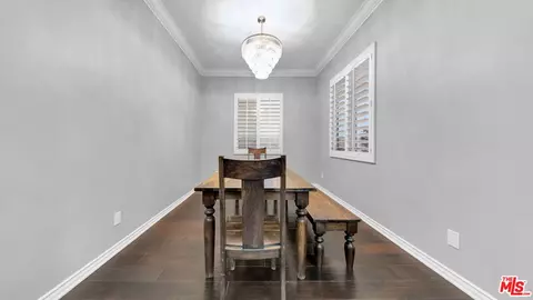 Dining - 4104 Baltic St, Oxnard, CA 93035 photo 2 of 2