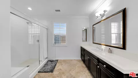 Bath - 4104 Baltic St, Oxnard, CA 93035 photo 2 of 2