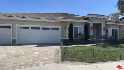 21346 Blackhawk St, Chatsworth, CA 91311