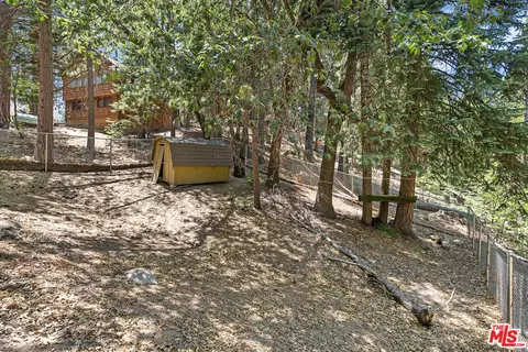 2340 Hunsaker Dr, Running Springs, CA 92382 photo 26