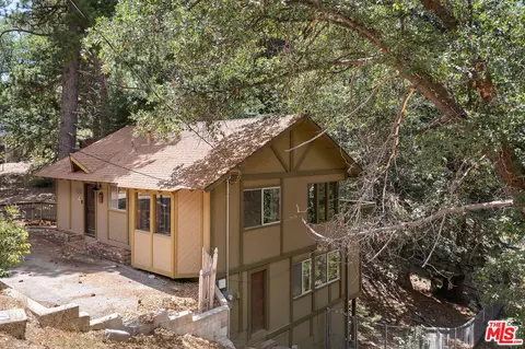 2340 Hunsaker Dr, Running Springs, CA 92382 photo 27
