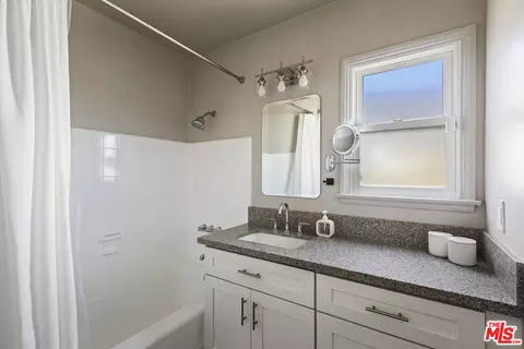 7660 Ostrom Ave, Van Nuys, CA 91406 photo 23