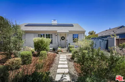 7660 Ostrom Ave, Van Nuys, CA 91406