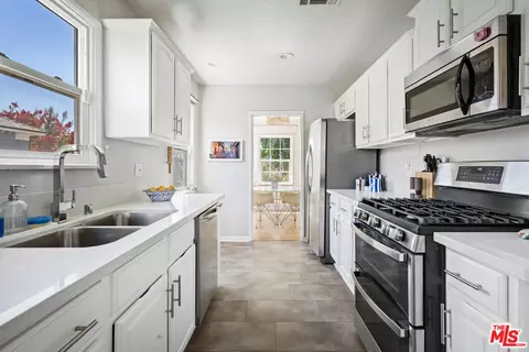 7660 Ostrom Ave, Van Nuys, CA 91406 photo 15
