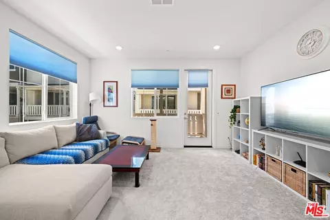 1408 Wingfoot, Carson, CA 90746 photo 3