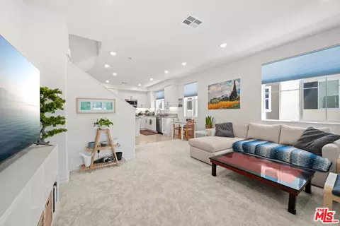 1408 Wingfoot, Carson, CA 90746 photo 5