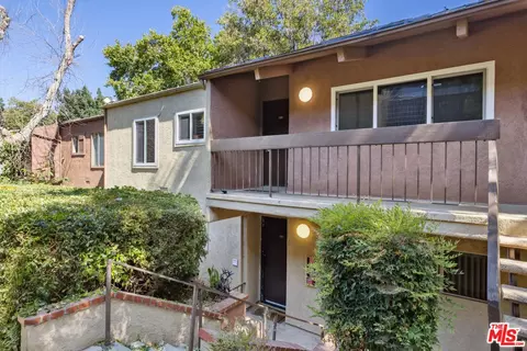 18350 Hatteras St #248, Tarzana, CA 91356