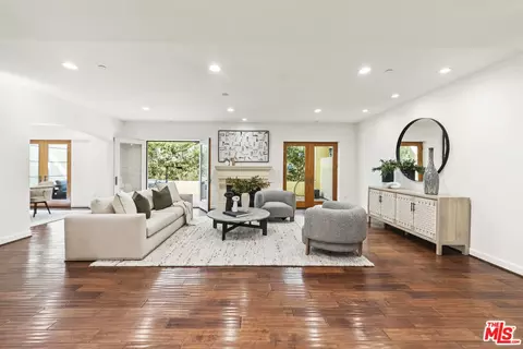 12026 Rhode Island Ave #103, Los Angeles, CA 90025