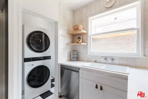 Other - 515 Rose Ave, Venice, CA 90291 photo 6 of 8