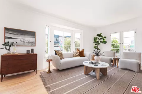 Living - 515 Rose Ave, Venice, CA 90291 photo 1 of 3