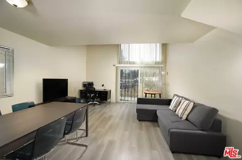 936 E Fairway Dr #23, Colton, CA 92324 photo 1