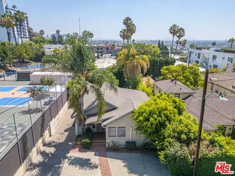 946 Hilldale Ave, West Hollywood, CA 90069