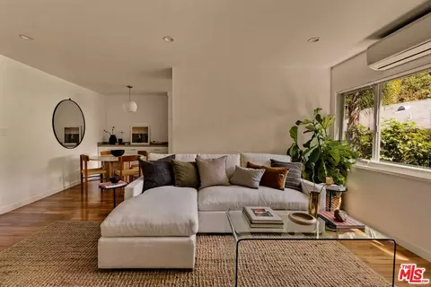 2604 N Beachwood Dr #2, Los Angeles, CA 90068