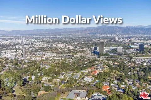 7810 Torreyson Dr, Los Angeles, CA 90046