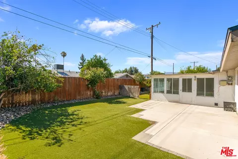 926 Barbra Ln, Redlands, CA 92374 photo 17