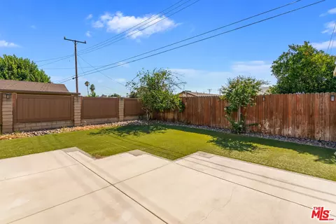 926 Barbra Ln, Redlands, CA 92374 photo 16