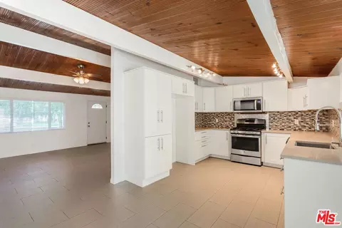 926 Barbra Ln, Redlands, CA 92374 photo 6