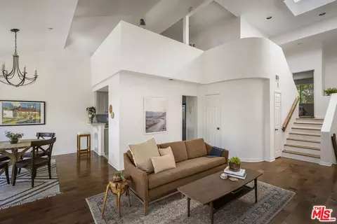 48 E Sierra Madre Blvd, Sierra Madre, CA 91024