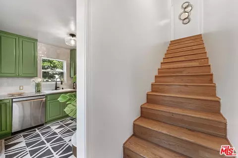 1205 Appleton Way, Venice, CA 90291 photo 25