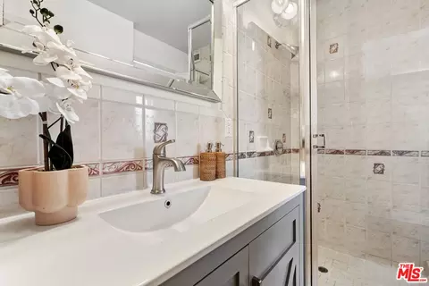 1205 Appleton Way, Venice, CA 90291 photo 29