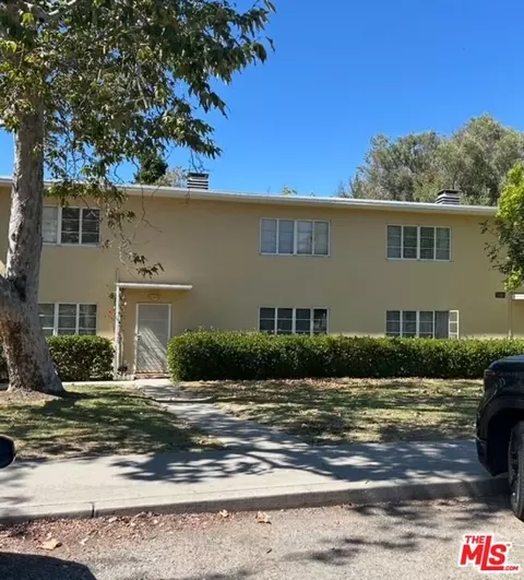 5198 Village Grn, Los Angeles, CA 90016