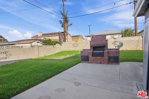 401 E Darlan St, Gardena, CA 90248 photo 32