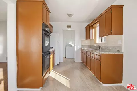 401 E Darlan St, Gardena, CA 90248 photo 11