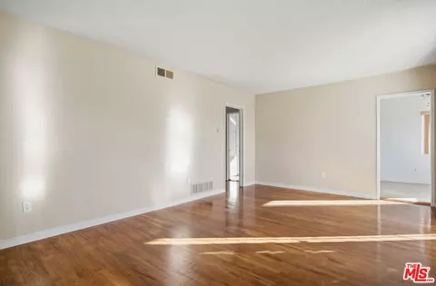 401 E Darlan St, Gardena, CA 90248 photo 10
