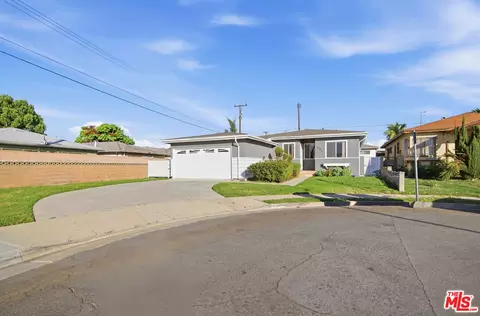 401 E Darlan St, Gardena, CA 90248 photo 3
